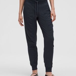 EEUC Lululemon Athletica Dance Studio Jogger